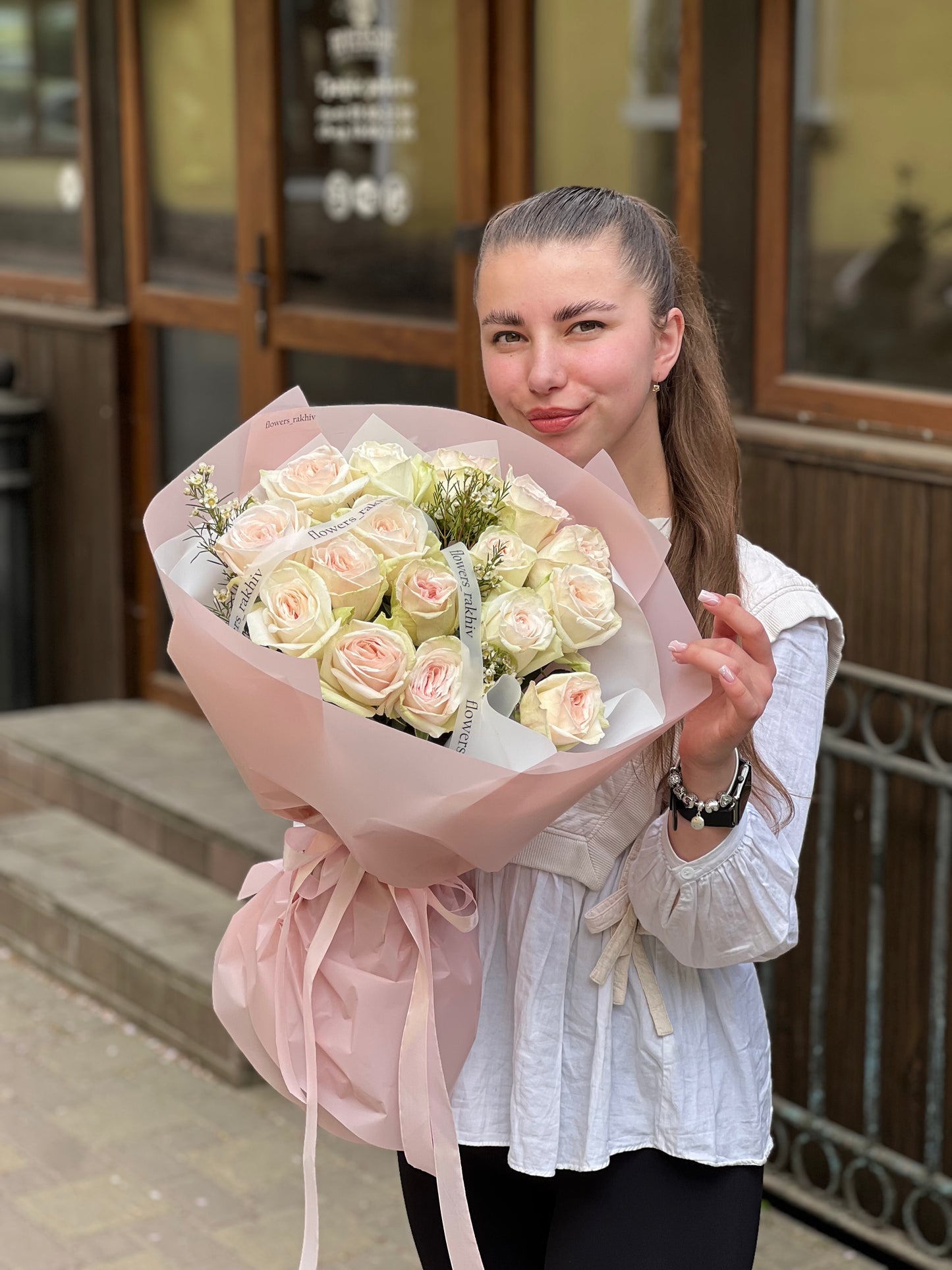Троянди Вайт Охара