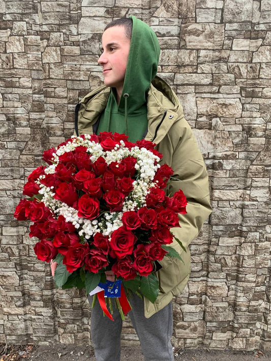 "Сердечко" 51 Троянда з гіпсофілою