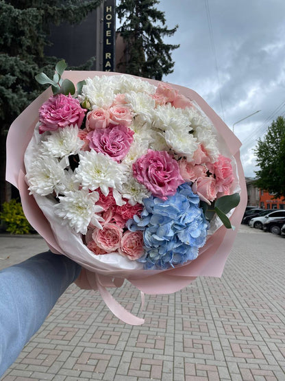 Мікс з синьою гортензією