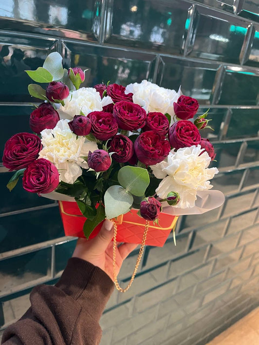 Композиція в коробці
